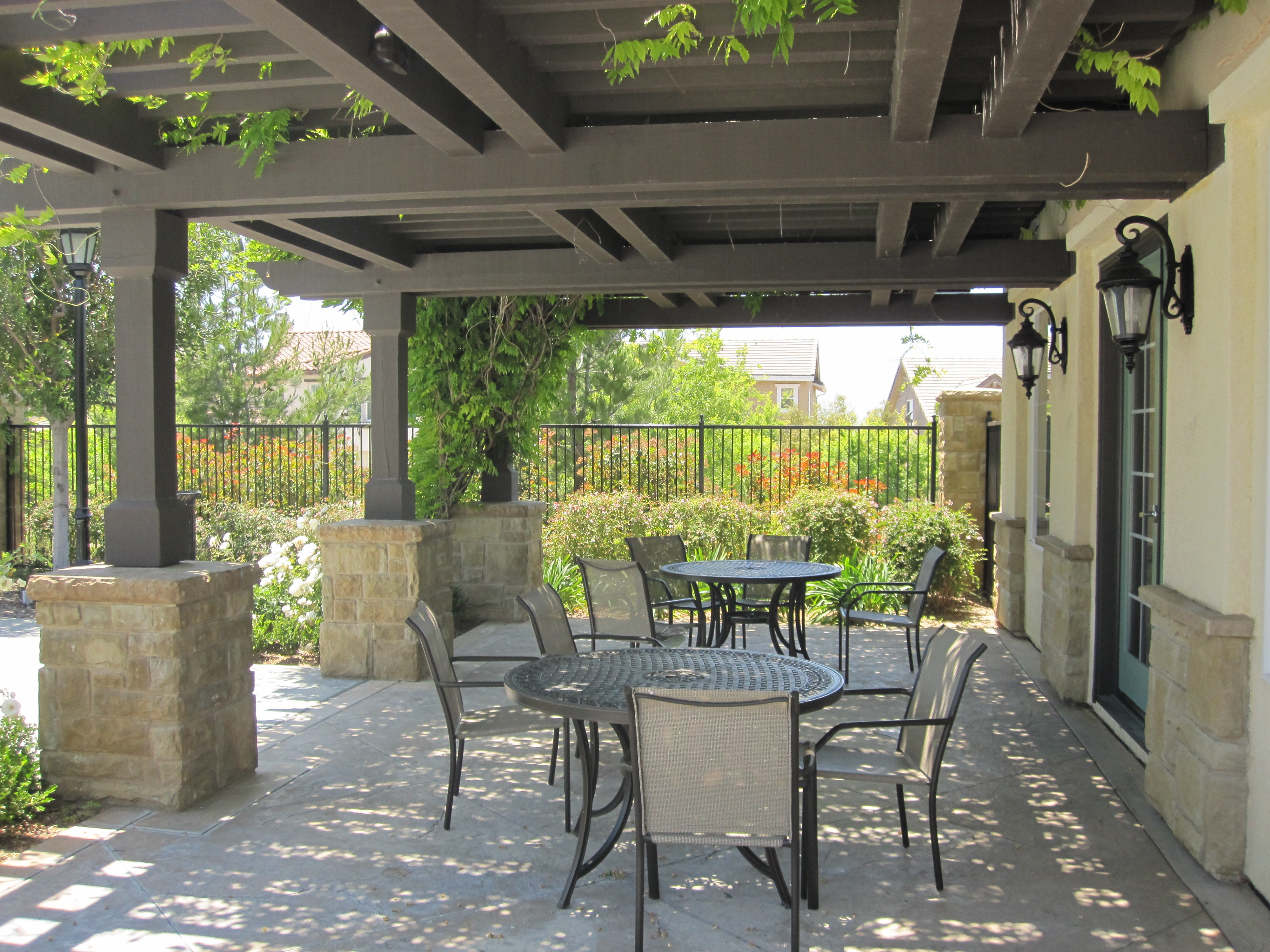 Stunning 3 Bedroom Home For Sale in Valencia! (Mariposa) Team House