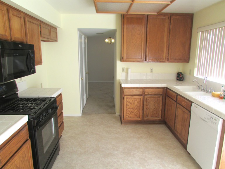 Exquisite 3 Bedroom Home For Sale In Palmdale! (Paxton) Team House